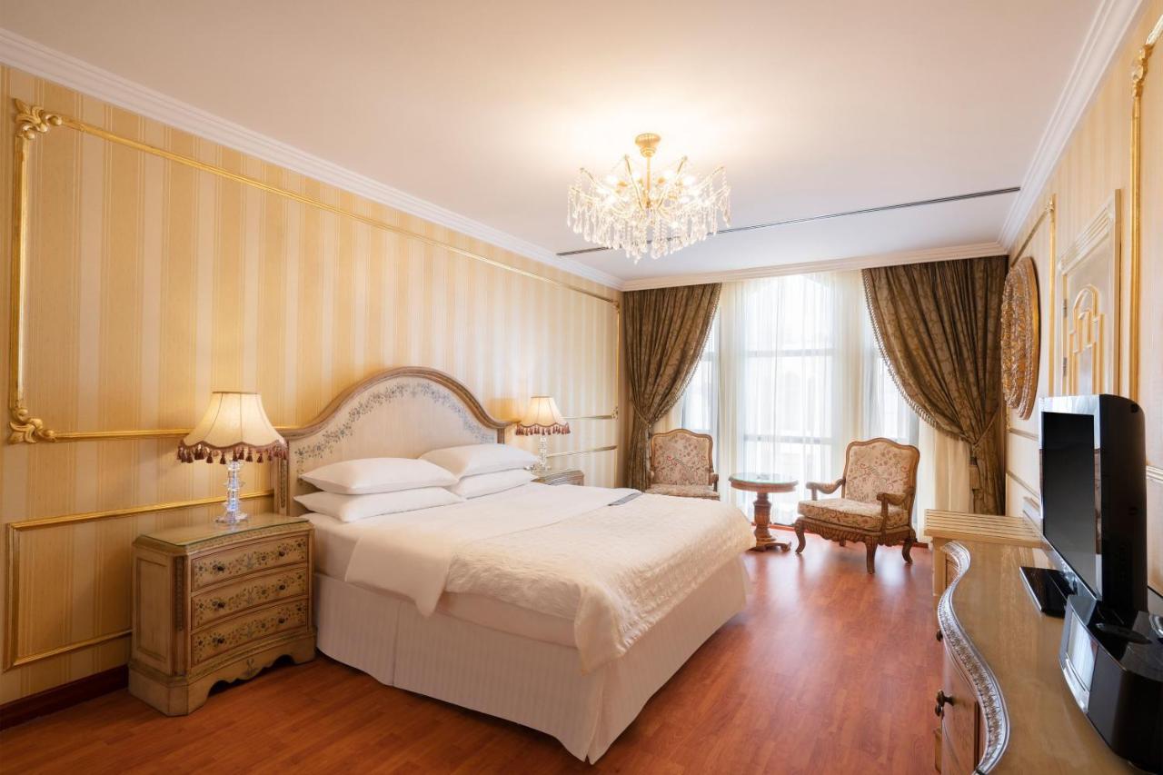 Le Meridien Medina Eksteriør bilde A bedroom in the hotel